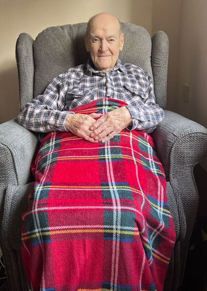 Fleece Blanket Throw - Red Tartan