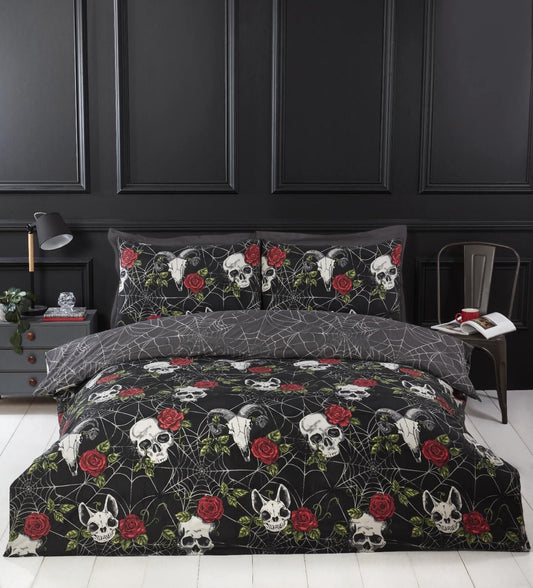 Rapport Home Skulls and Roses Duvet and Pillowcase Set